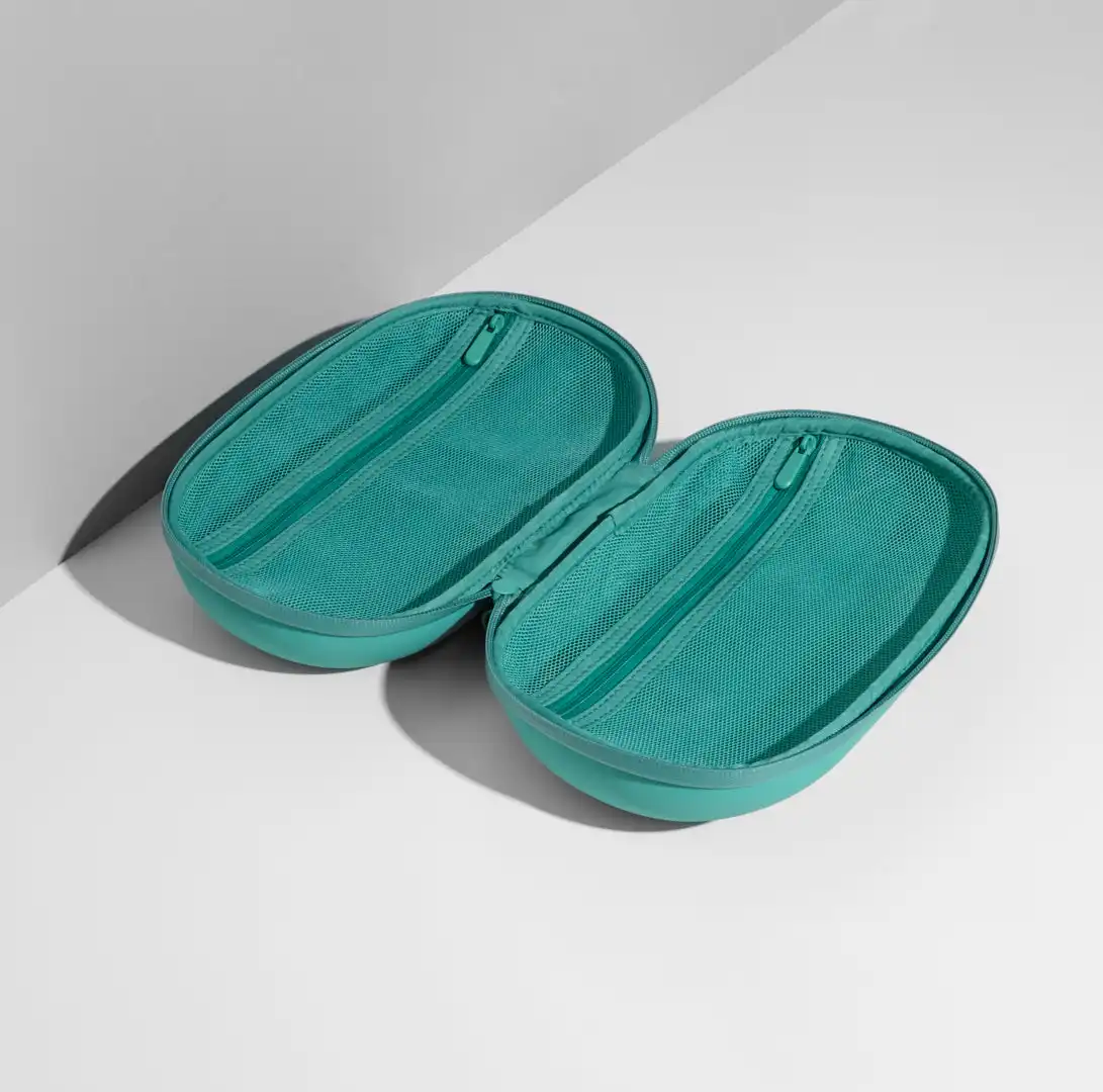OneSkin Travel Bag - Image 4